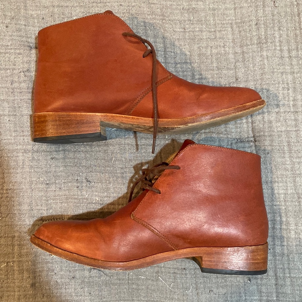 Nisolo Isa Chukka Boots - Brandy Size 7